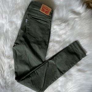 Levi skinny jeans